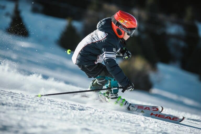 How To Stop On Skis: 4 Primary Techniques For A Perfect Stop