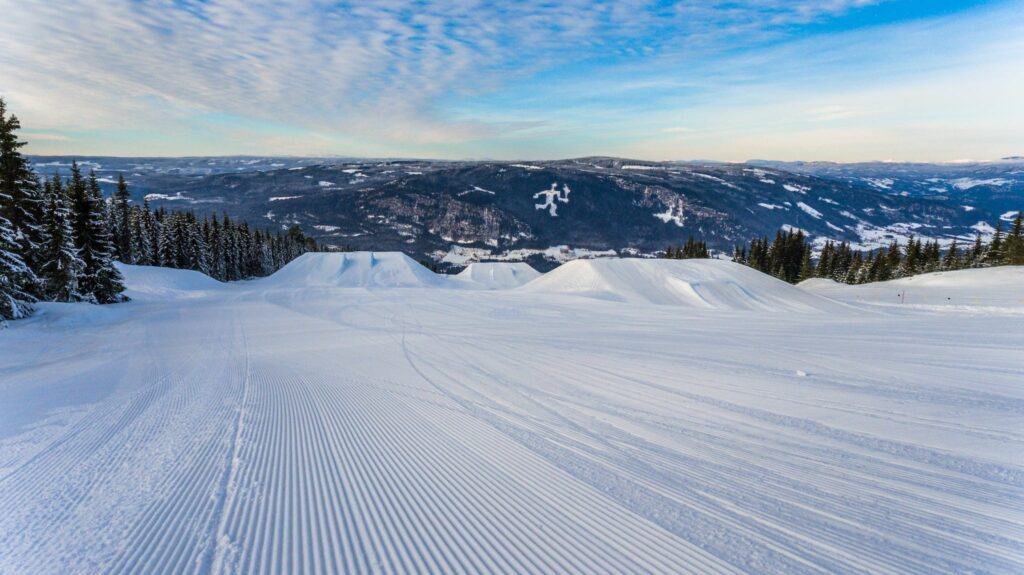 Mountains Under Blue Sky, alpine skiing resort